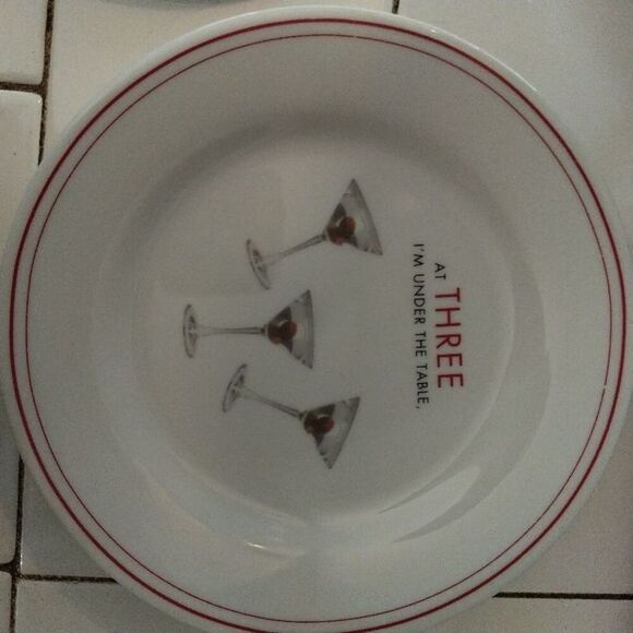 4 Vintage Restoration Hardware Dorothy Parker 7" Cocktail Plates Martini Fun - Picture 4 of 5